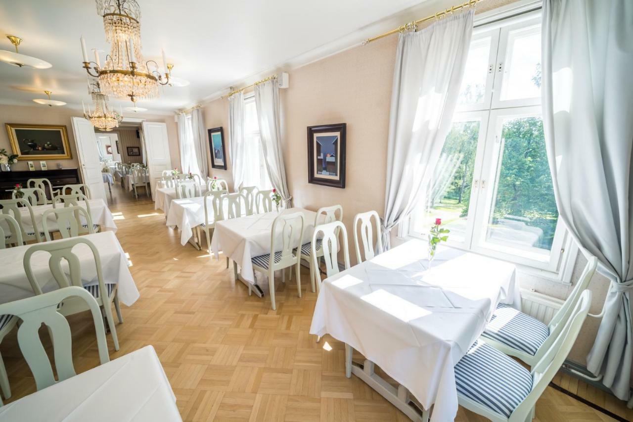 Karolineburg Manor House Hotel Kajaani Exterior photo
